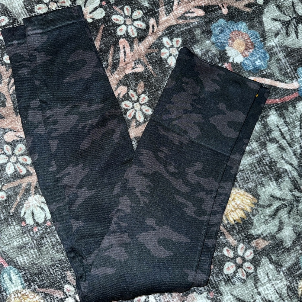 SPANX Dark Camouflage Leggings